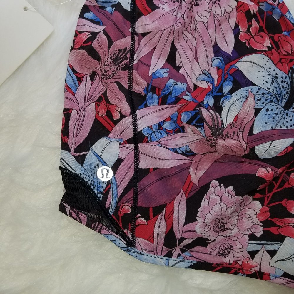 Lululemon Hotty Hot short 4'' Long Lush Lillies 2 - Picture 11 of 11